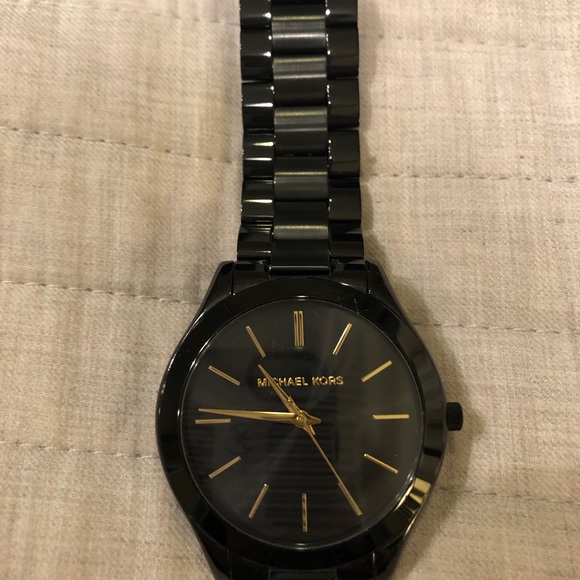 MIchael Kors Slim Runway Watch - Picture 3 of 4